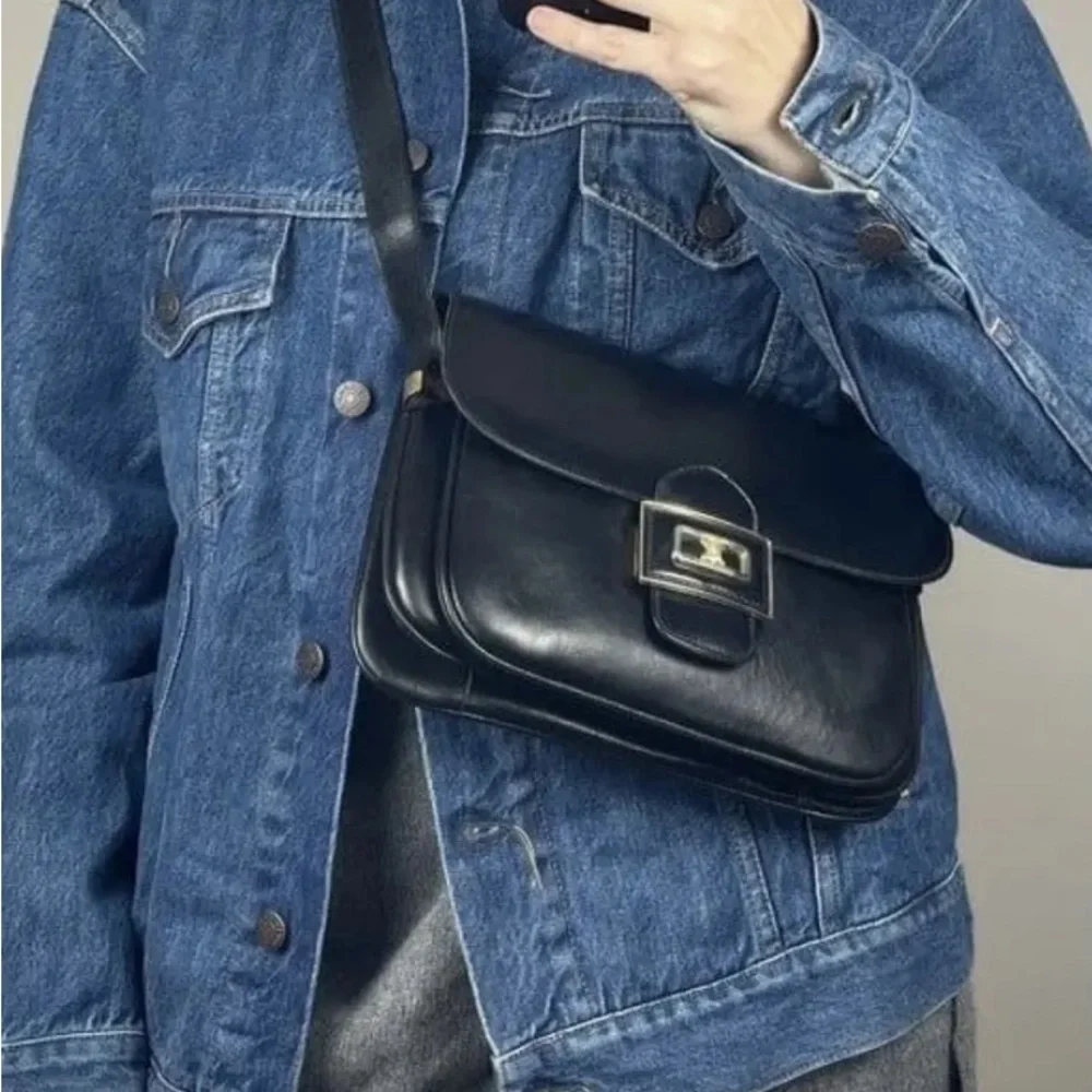 CELINE Signature Line Elegant Dark Brown Leather Shoulder Bag - Picture 9 of 13